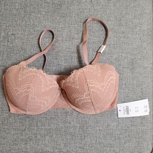 Gilly Hicks pink push up bra (32D)